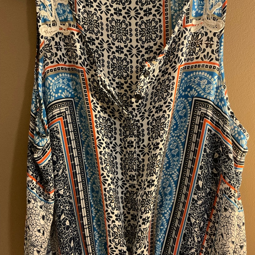 Dress - Picture 3 of 3